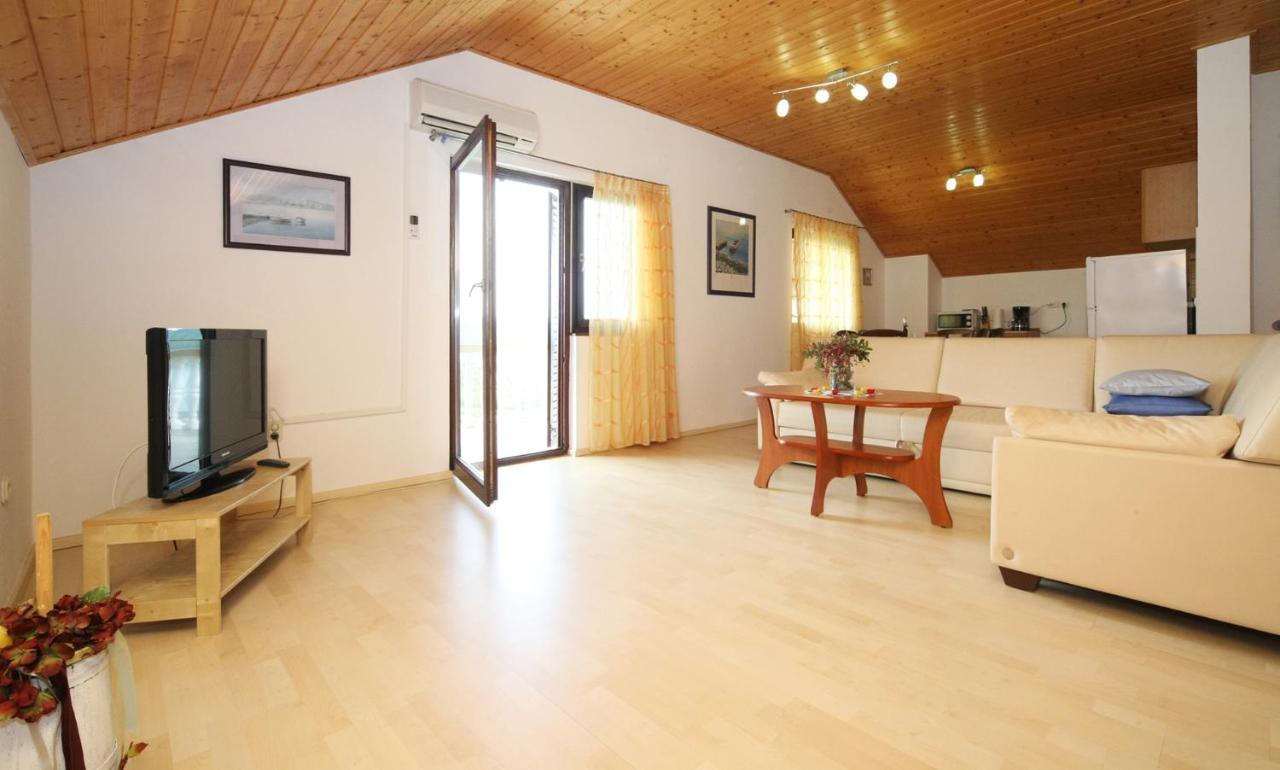 Apartments Mond غورني كارين المظهر الخارجي الصورة